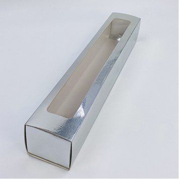 Коробка д. макаронс 295х55х50 з вікном СРІБНА