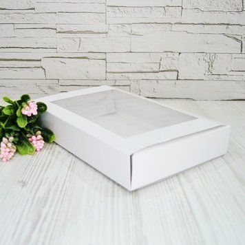Коробка д. макаронс 260х170х45 з вікном БІЛА