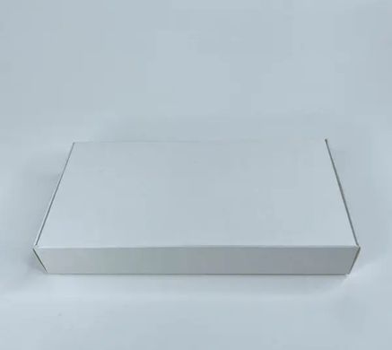 Коробка д. десертів 200х100х30 закрита БІЛА