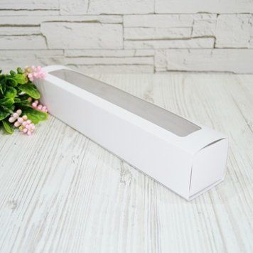 Коробка д. макаронс 295х55х50 з вікном БІЛА