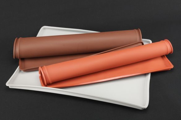 Коврик силікон. з бортиками 37,5х30х1,8см