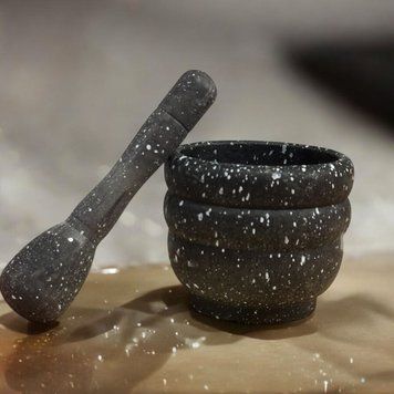 Ступка з пестиком пласт. чорна з білими вкрапленнями