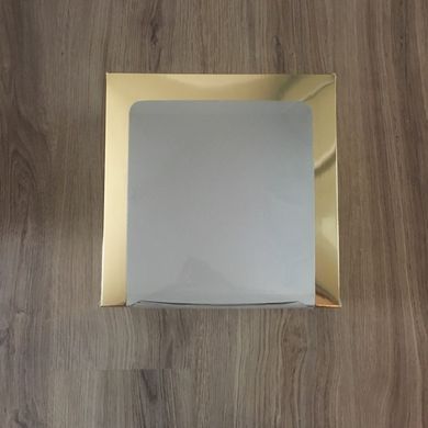 Коробка д. торту 250х250х150 з двома вікнами ЗОЛОТА